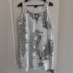 Vince Camuto Silver/white Sequin  Changing Mini Dress